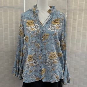NWT Light Blue Floral Button-Front Blouse with Yellow Accents, size M